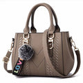 Sac bandoulière en cuir brodé pour femme – vue 7
