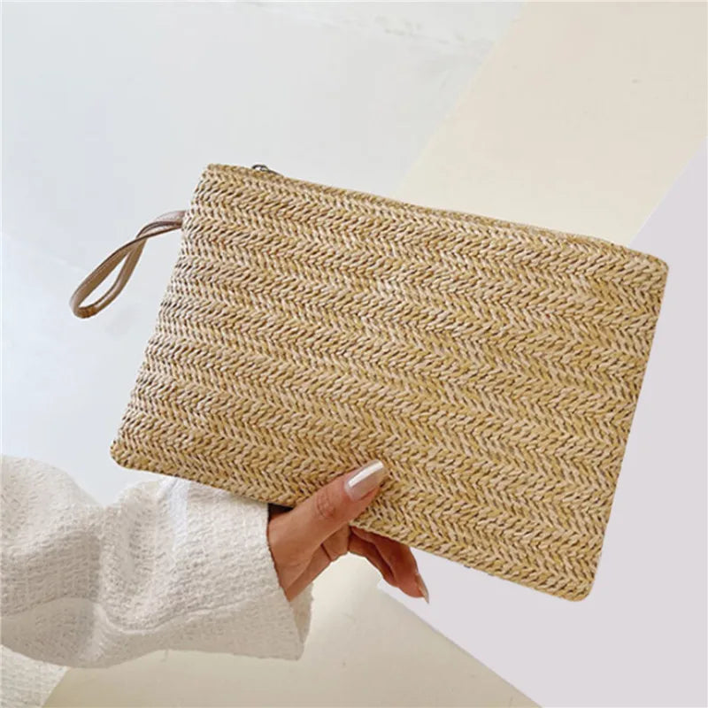 Pochette en paille tressée pour femme