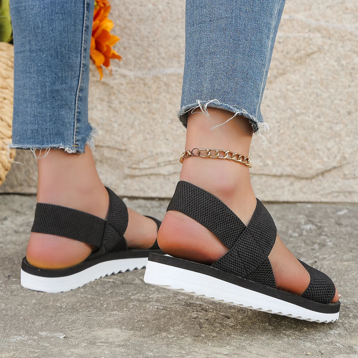 Sandales plates à lacets noires pour femme – vue 3