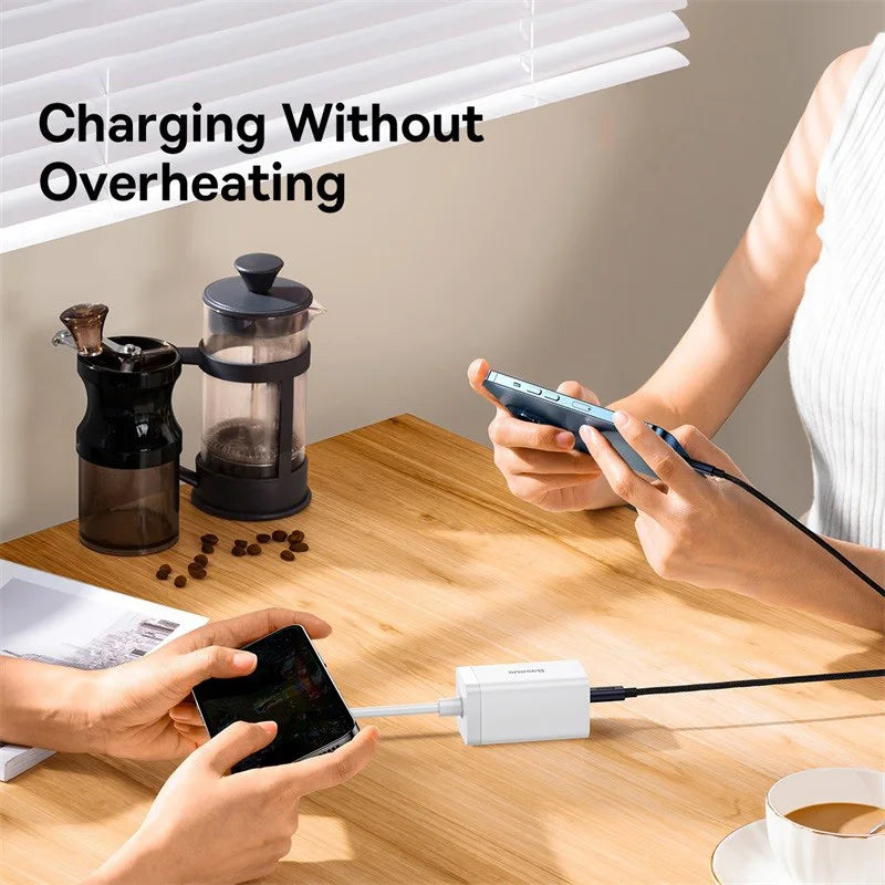 Câble Baseus USB-C vers Lightning pour iPhone – vue 3