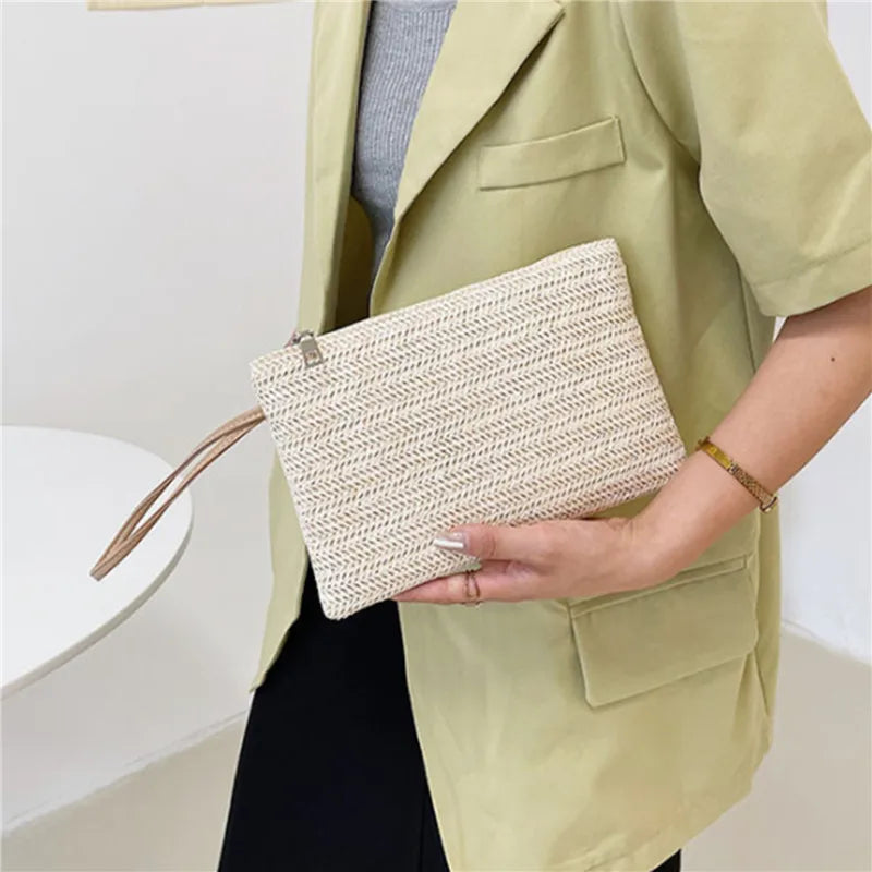 Pochette en paille tressée pour femme – vue 2