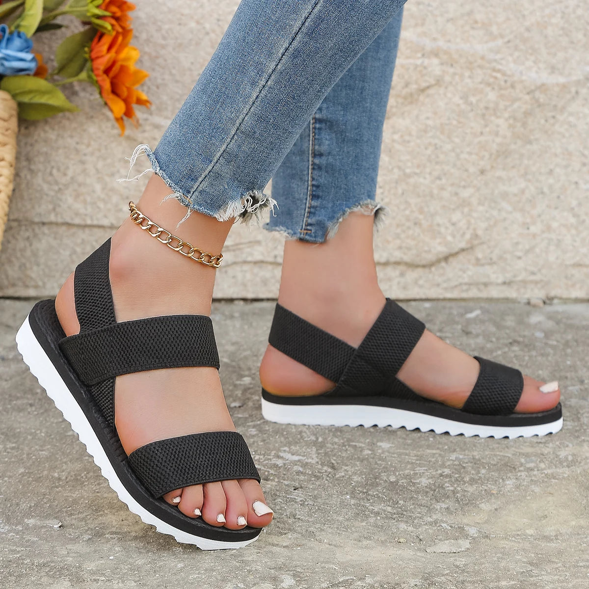 Sandales plates à lacets noires pour femme – vue 2