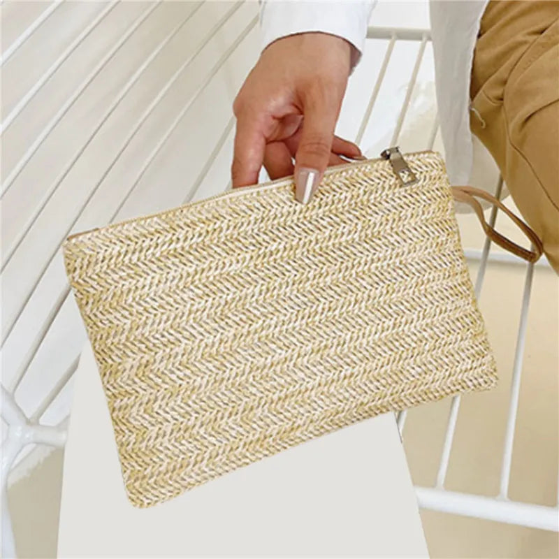 Pochette en paille tressée pour femme – vue 3